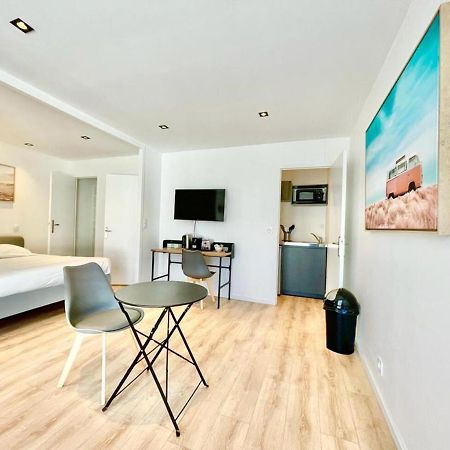 Residence Duguay - Centre Ville - Porte B - Appartements Tout Confort - Neuf - Nouveau 로리앙 외부 사진