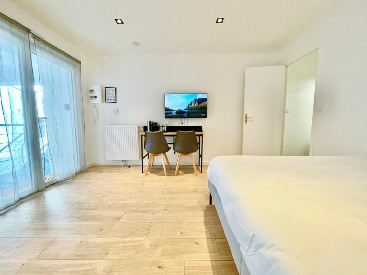 Residence Duguay - Centre Ville - Porte B - Appartements Tout Confort - Neuf - Nouveau 로리앙 외부 사진