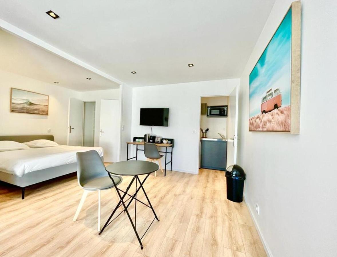 Residence Duguay - Centre Ville - Porte B - Appartements Tout Confort - Neuf - Nouveau 로리앙 외부 사진