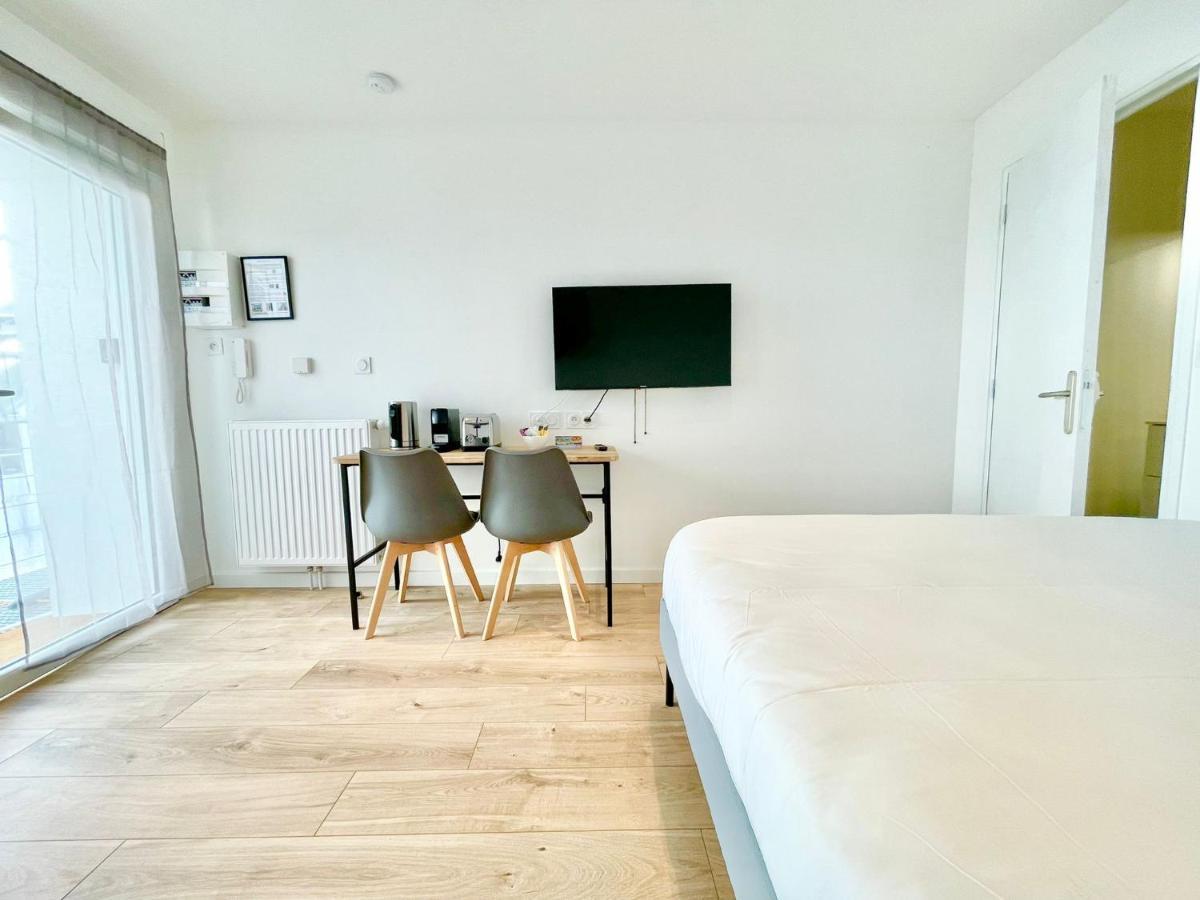 Residence Duguay - Centre Ville - Porte B - Appartements Tout Confort - Neuf - Nouveau 로리앙 외부 사진