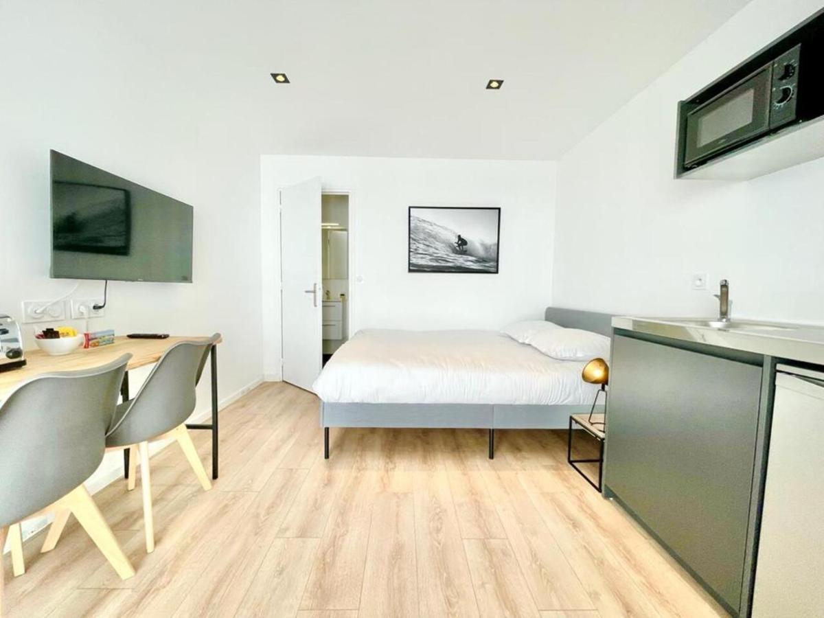 Residence Duguay - Centre Ville - Porte B - Appartements Tout Confort - Neuf - Nouveau 로리앙 외부 사진