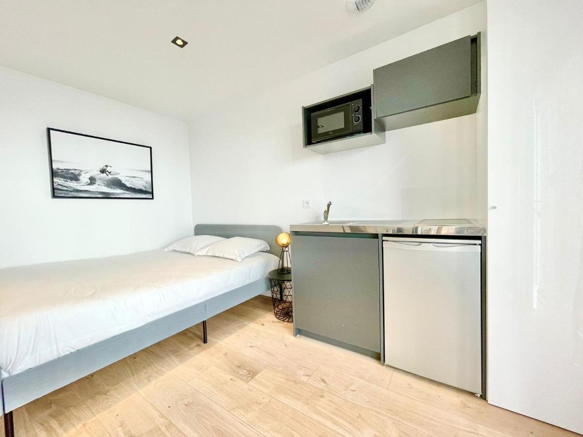Residence Duguay - Centre Ville - Porte B - Appartements Tout Confort - Neuf - Nouveau 로리앙 외부 사진