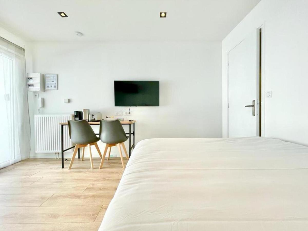 Residence Duguay - Centre Ville - Porte B - Appartements Tout Confort - Neuf - Nouveau 로리앙 외부 사진