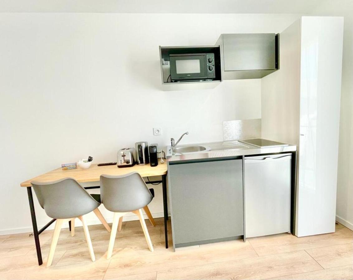 Residence Duguay - Centre Ville - Porte B - Appartements Tout Confort - Neuf - Nouveau 로리앙 외부 사진