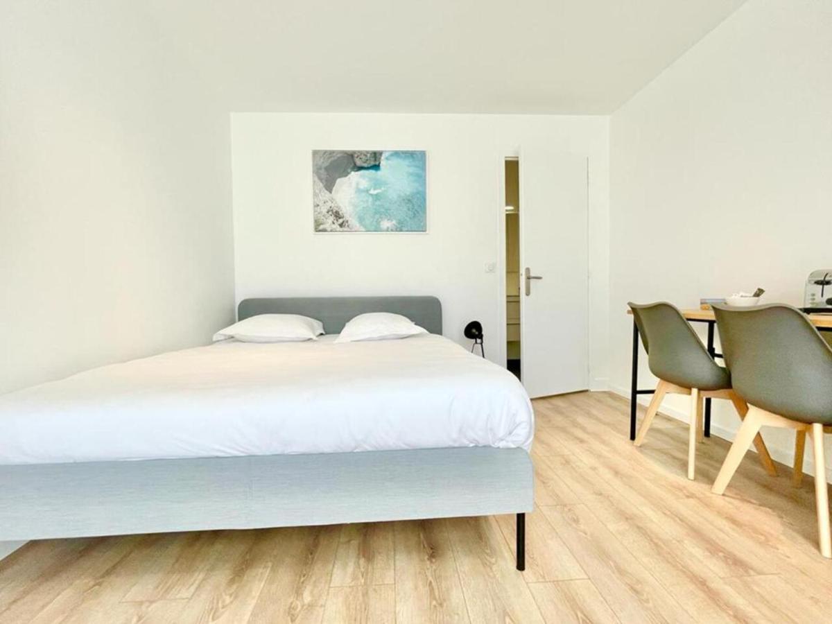 Residence Duguay - Centre Ville - Porte B - Appartements Tout Confort - Neuf - Nouveau 로리앙 외부 사진
