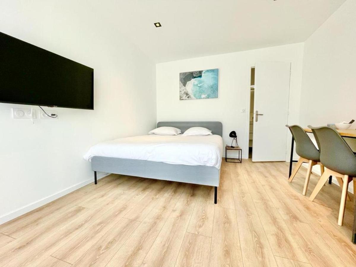 Residence Duguay - Centre Ville - Porte B - Appartements Tout Confort - Neuf - Nouveau 로리앙 외부 사진