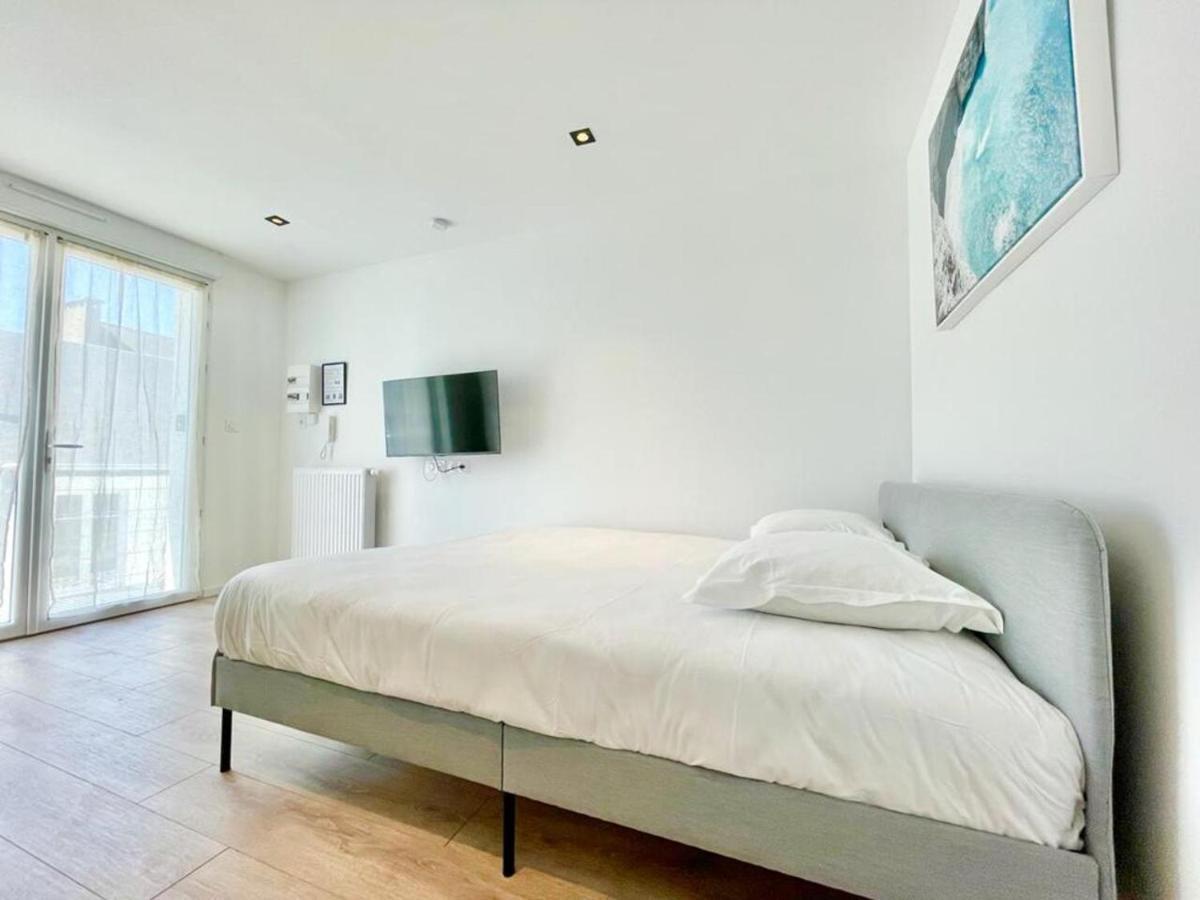 Residence Duguay - Centre Ville - Porte B - Appartements Tout Confort - Neuf - Nouveau 로리앙 외부 사진