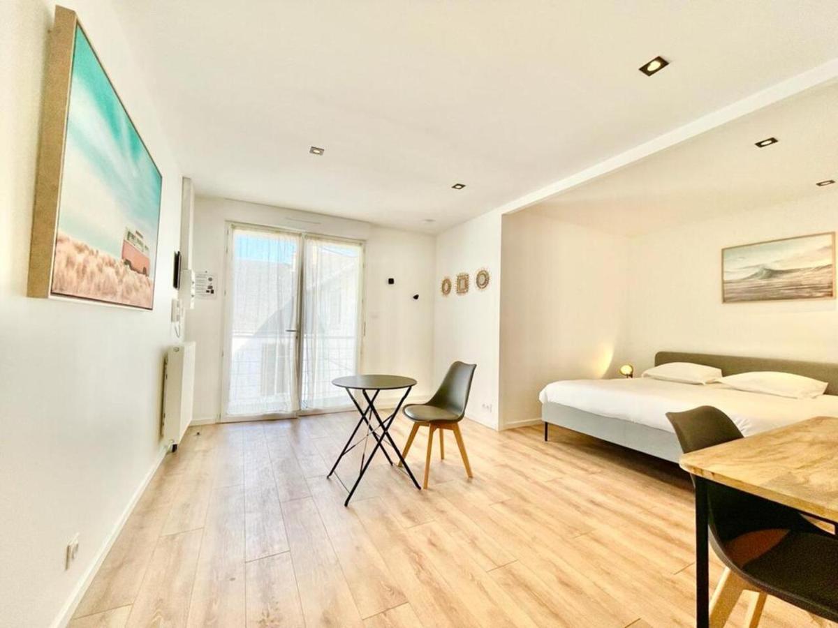 Residence Duguay - Centre Ville - Porte B - Appartements Tout Confort - Neuf - Nouveau 로리앙 외부 사진